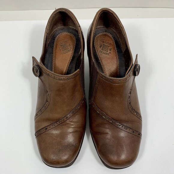 EARTH Origins Marla Brown Eyelet Leather Comfort Button Heel Clogs Size 8M - Picture 2 of 8